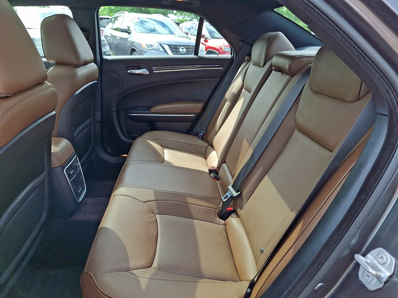 Used 2018 Chrysler 300 Limited w/ Safetytec Plus Group AWD/4WD image 10