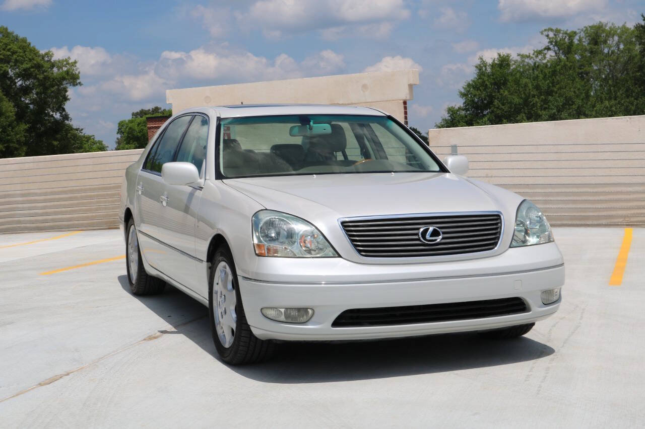 Used 2001 Lexus LS 430 RWD image 8