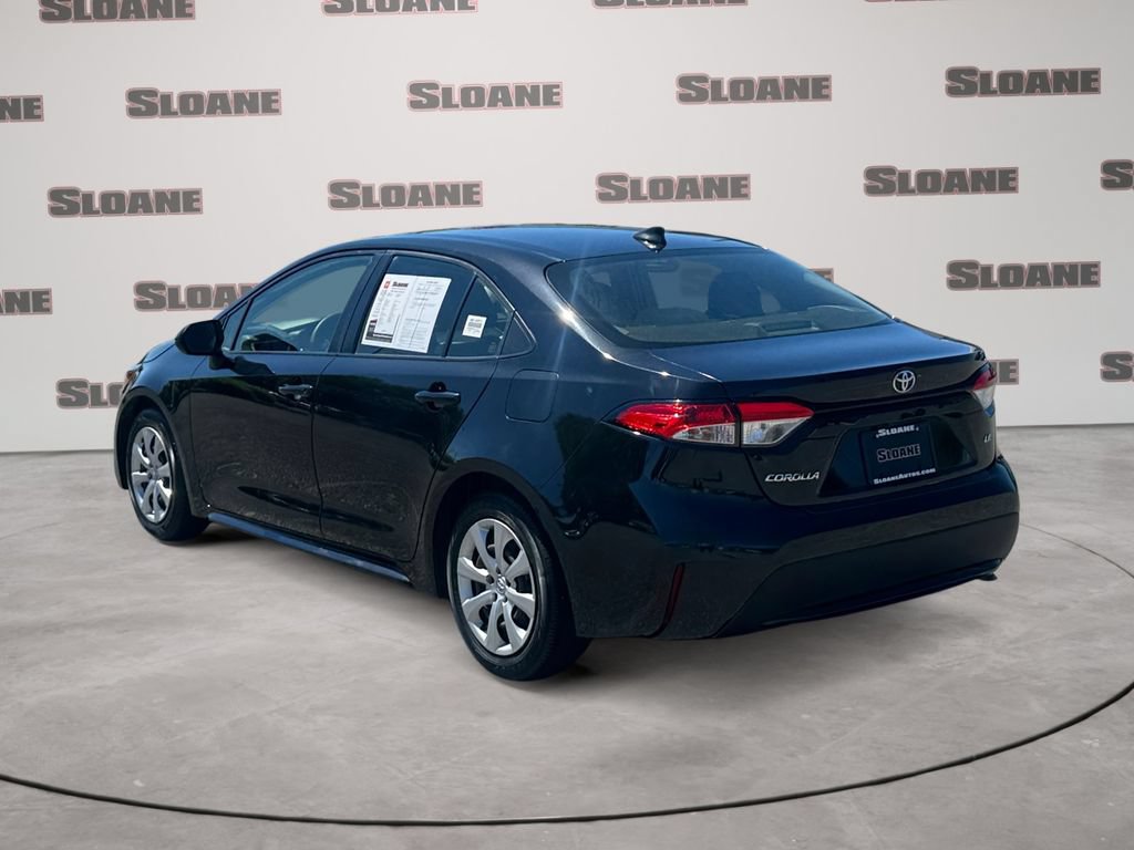 Used 2021 Toyota Corolla LE w/ Carpet Mat Package (TMS) FWD image 3
