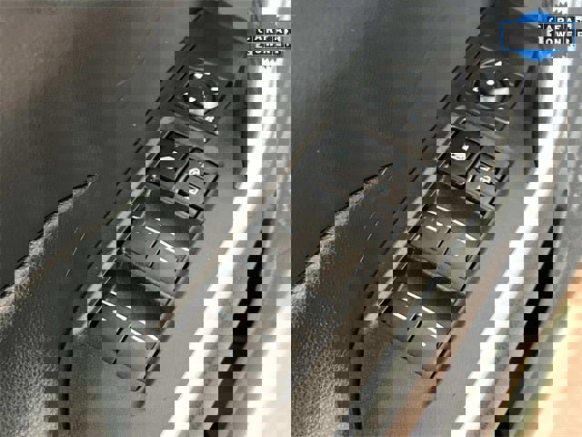 Used 2023 Toyota RAV4 XLE Premium image 26