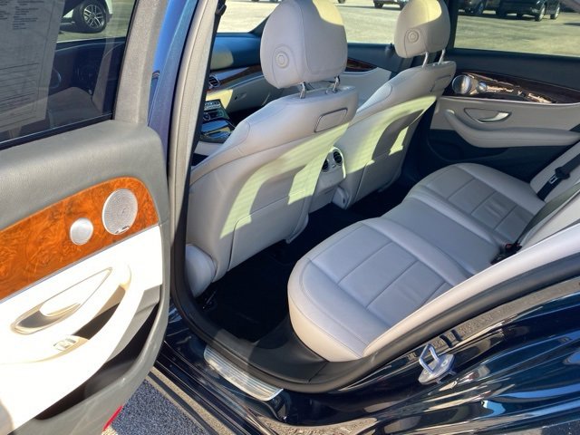 Used 2018 Mercedes-Benz E 300 image 22