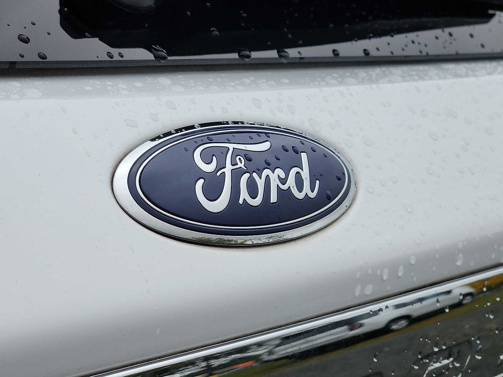 Used 2022 Ford Explorer XLT w/ Equipment Group 202A image 29