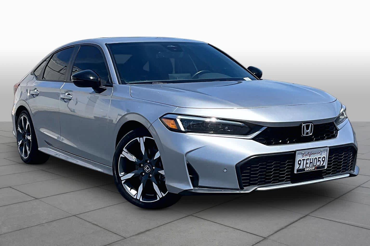 Used 2025 Honda Civic Sport Touring image 2