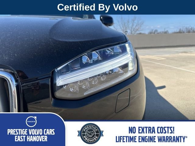 Certified 2024 Volvo XC90 B6 Ultimate w/ Protection Package Premier image 12