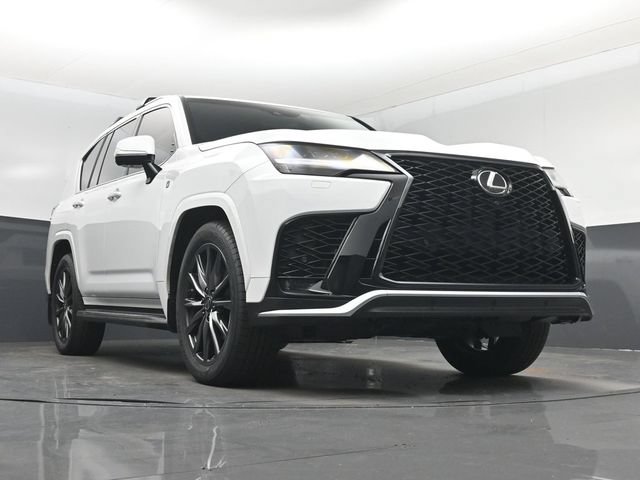 Used 2023 Lexus LX 600 F Sport w/ Accessory Package (Z1) AWD/4WD image 32