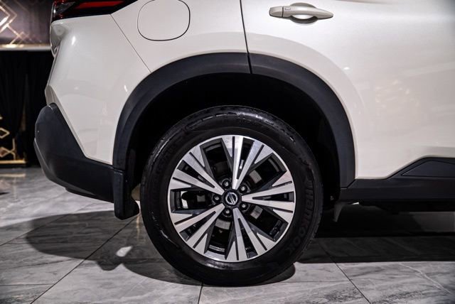 Used 2021 Nissan Rogue SV w/ Premium Package image 32