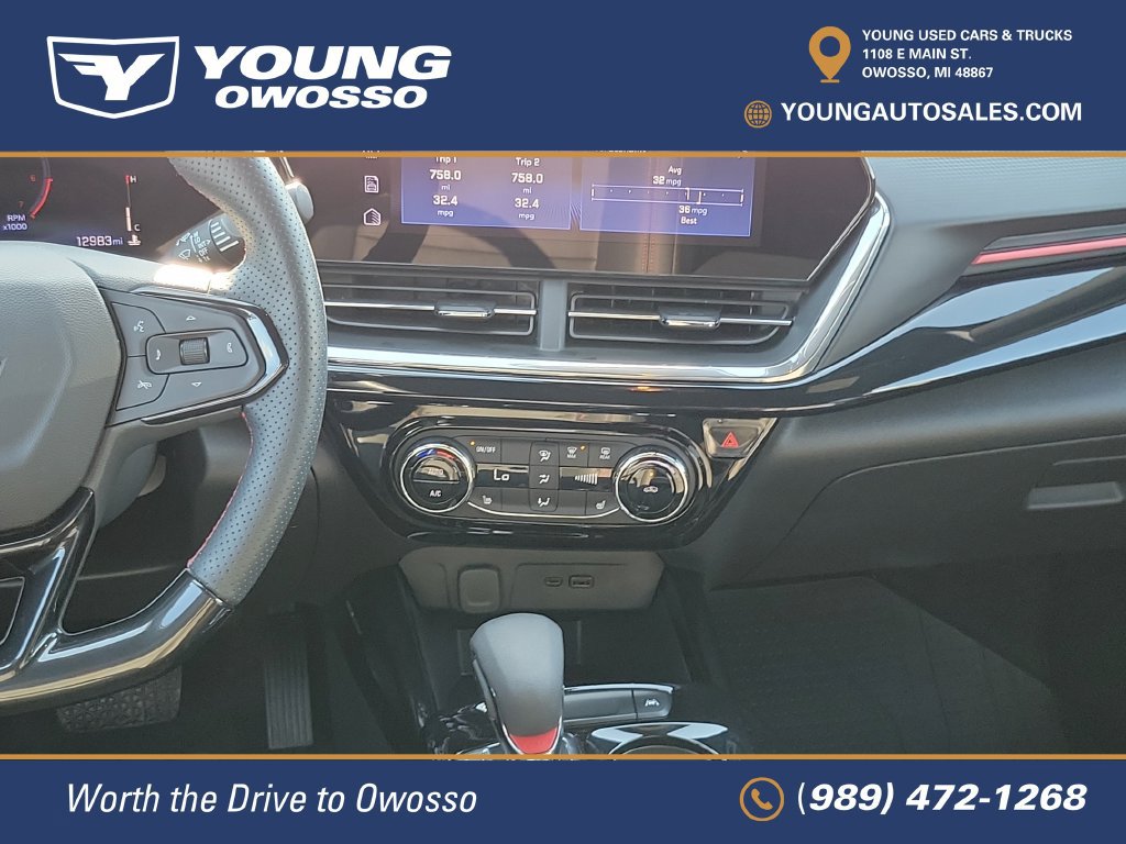 Used 2024 Chevrolet Trax RS w/ Driver Confidence Package FWD image 29