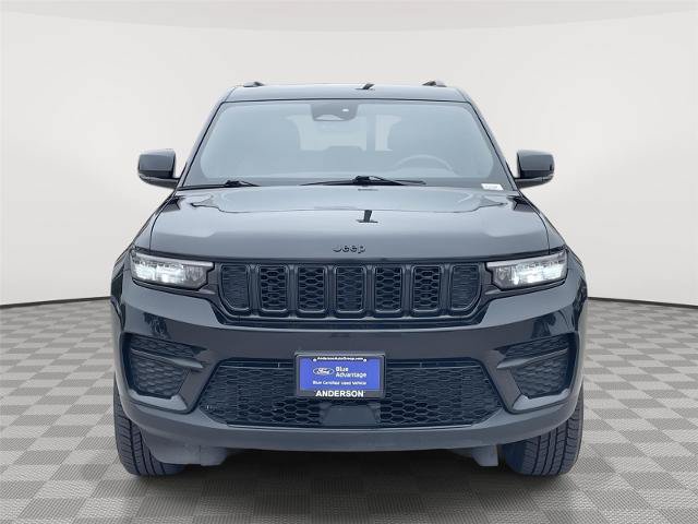Used 2024 Jeep Grand Cherokee Altitude AWD/4WD image 4