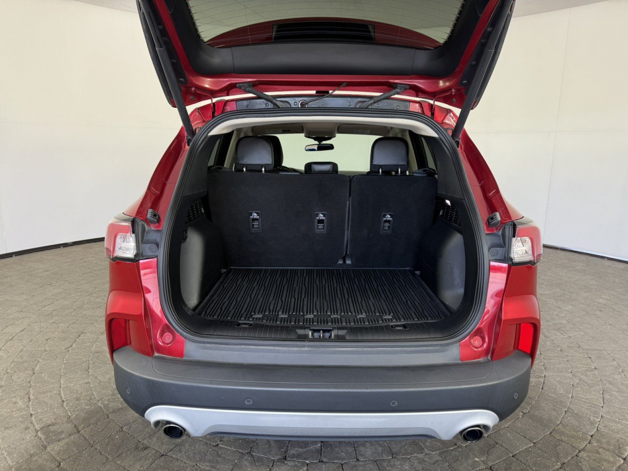 Used 2020 Ford Escape SEL FWD image 7