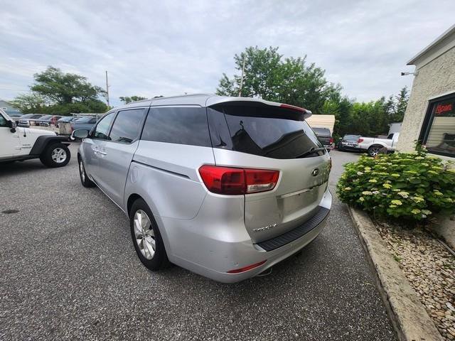 Used 2017 Kia Sedona EX FWD image 5