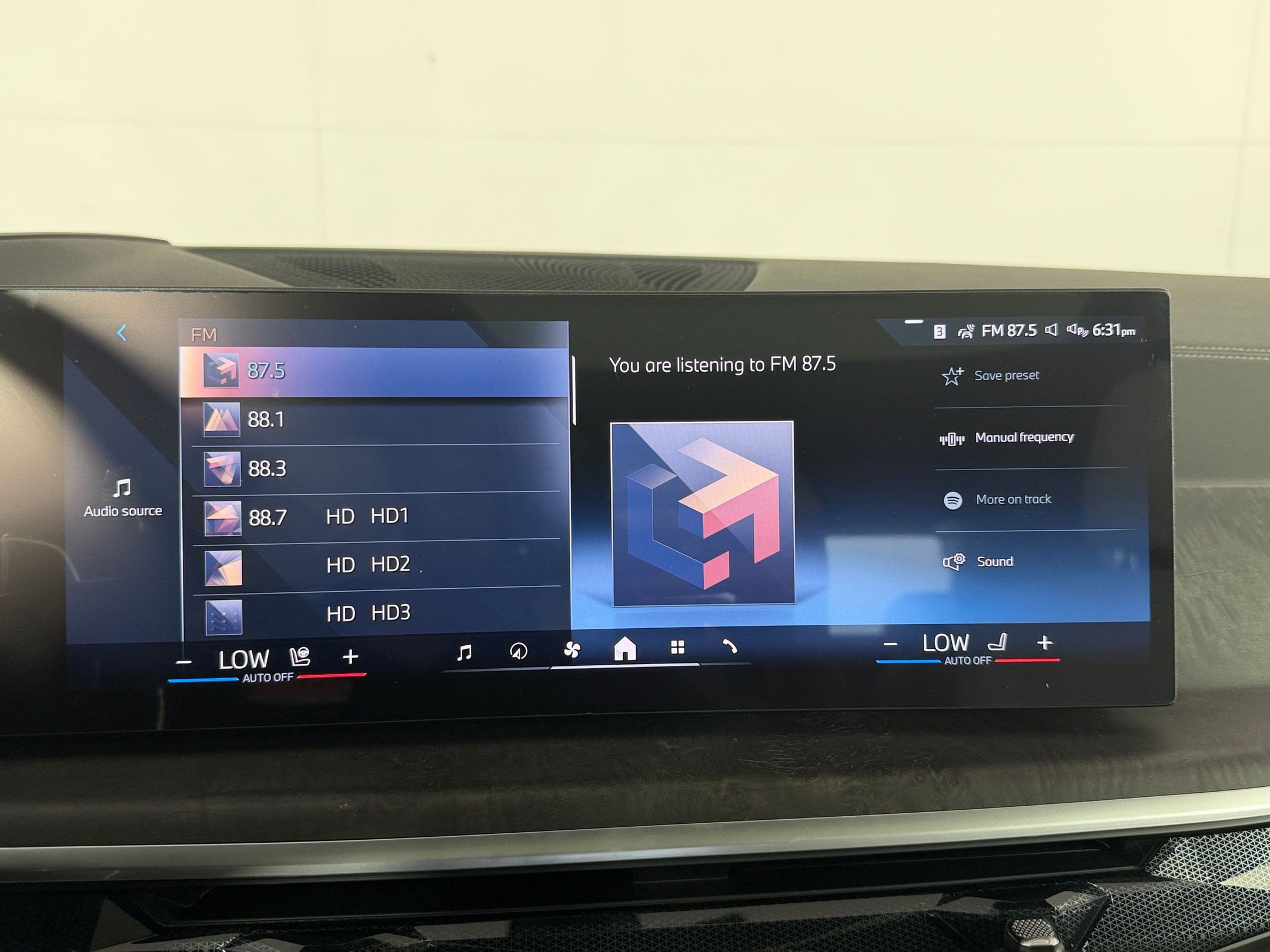 Used 2027 BMW X7 xDrive40i AWD/4WD image 28