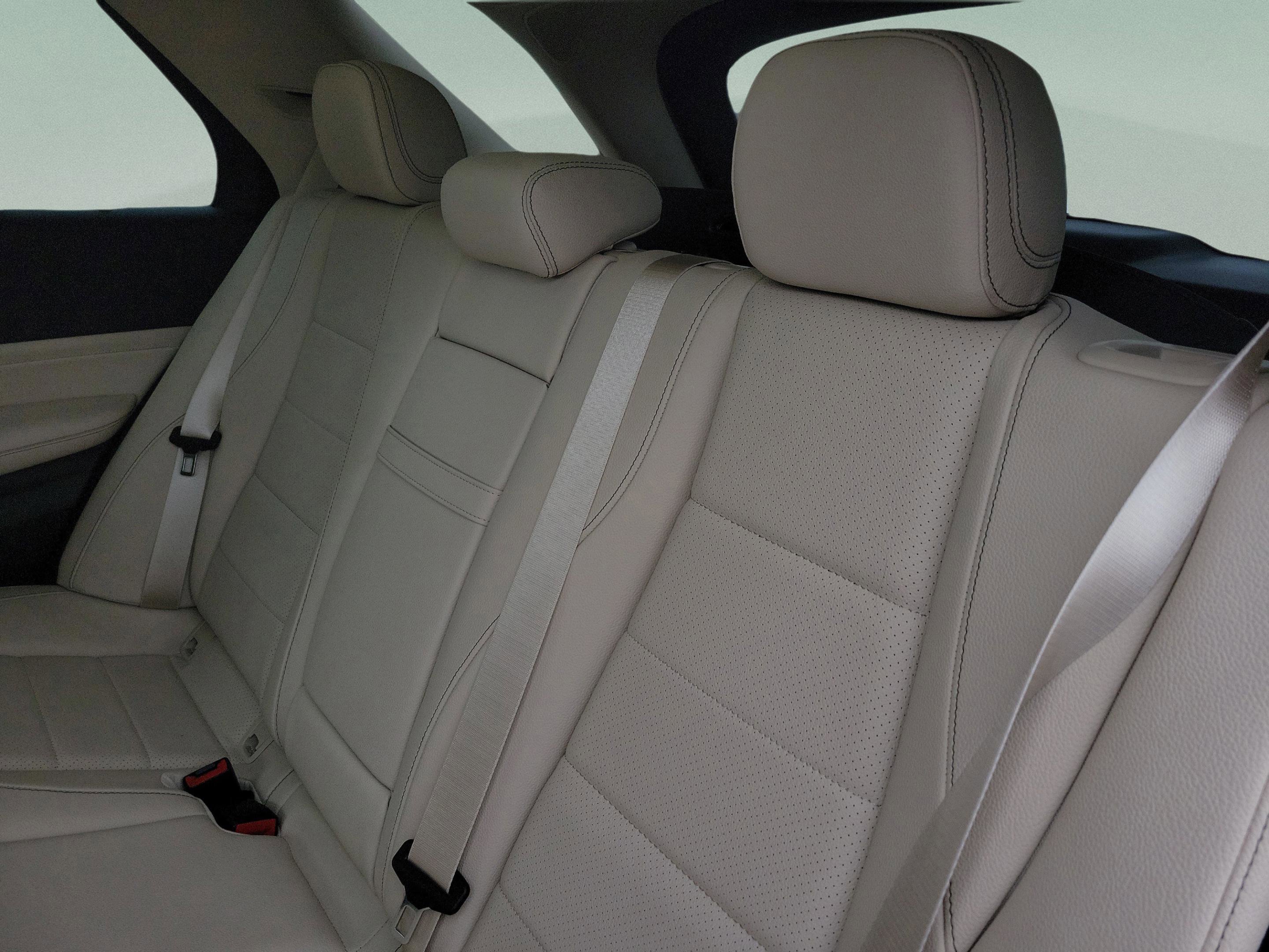 Used 2022 Mercedes-Benz GLE 350 4MATIC image 9