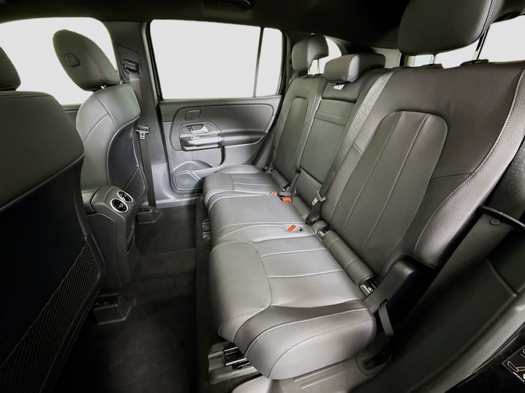 Used 2024 Mercedes-Benz GLB 250 w/ Exclusive Package image 25
