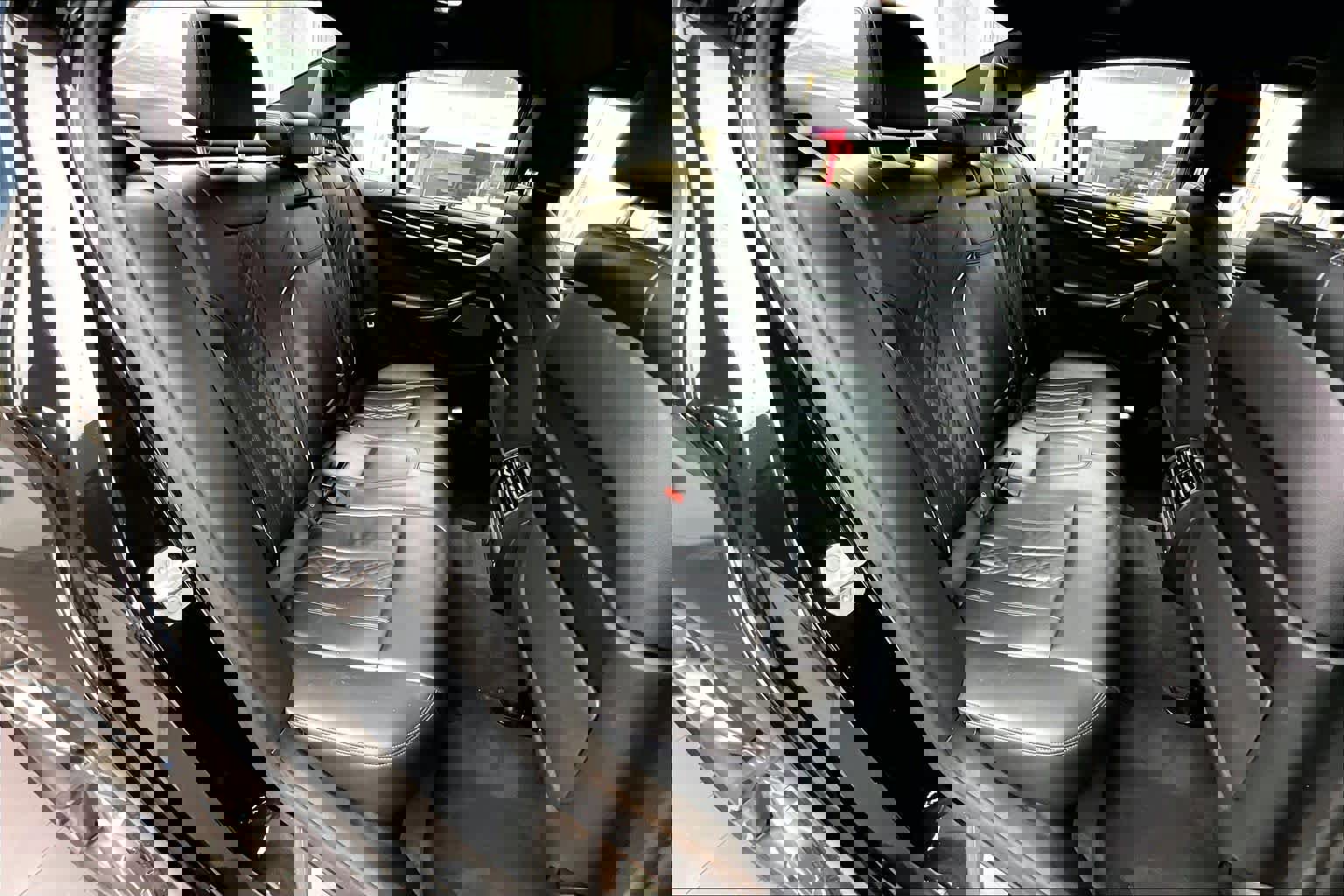 Used 2020 BMW M550i xDrive w/ Executive Package image 19