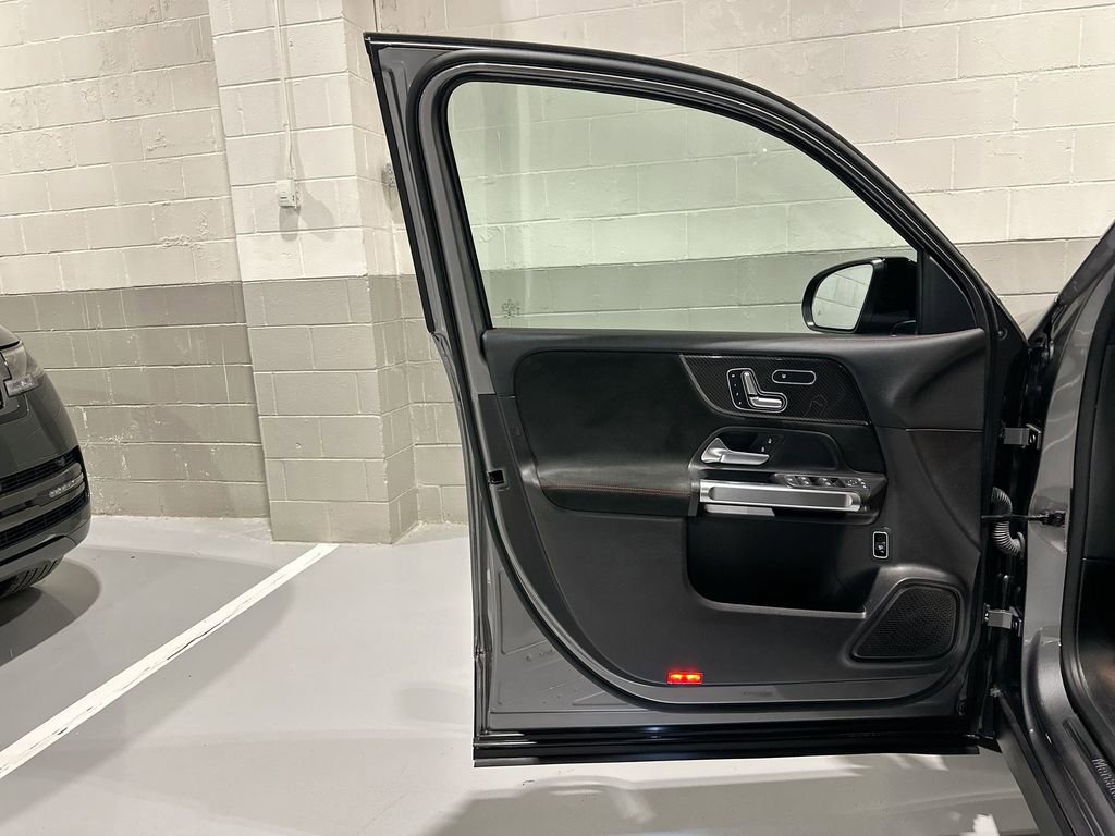 Used 2020 Mercedes-Benz GLB 250 4MATIC image 8