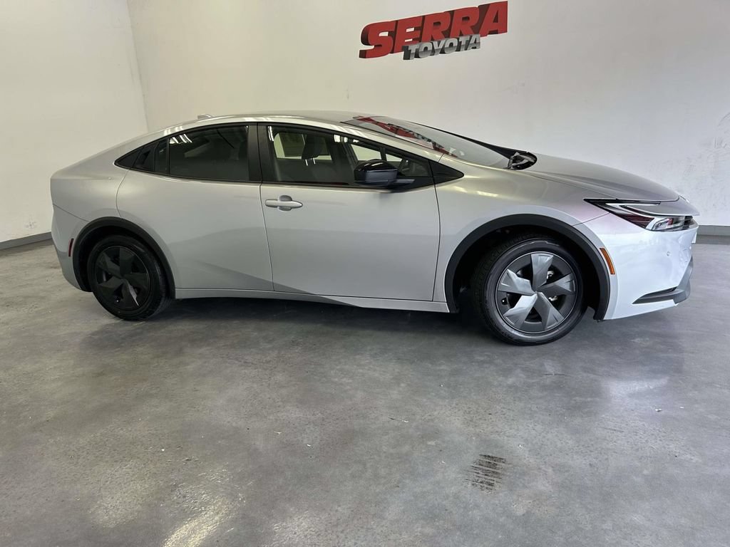 Certified 2025 Toyota Prius LE FWD image 2