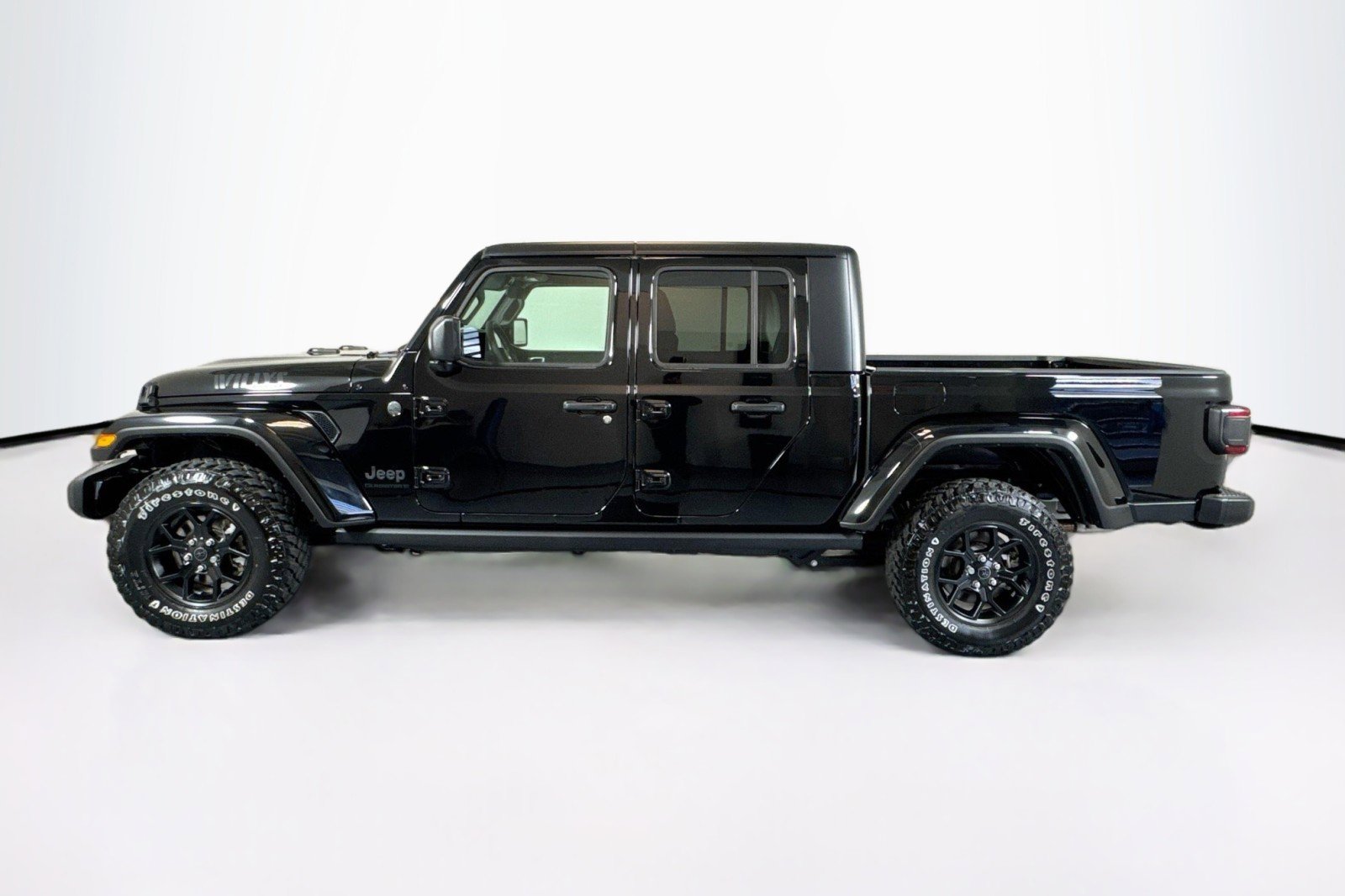 Used 2025 Jeep Gladiator Sport image 8