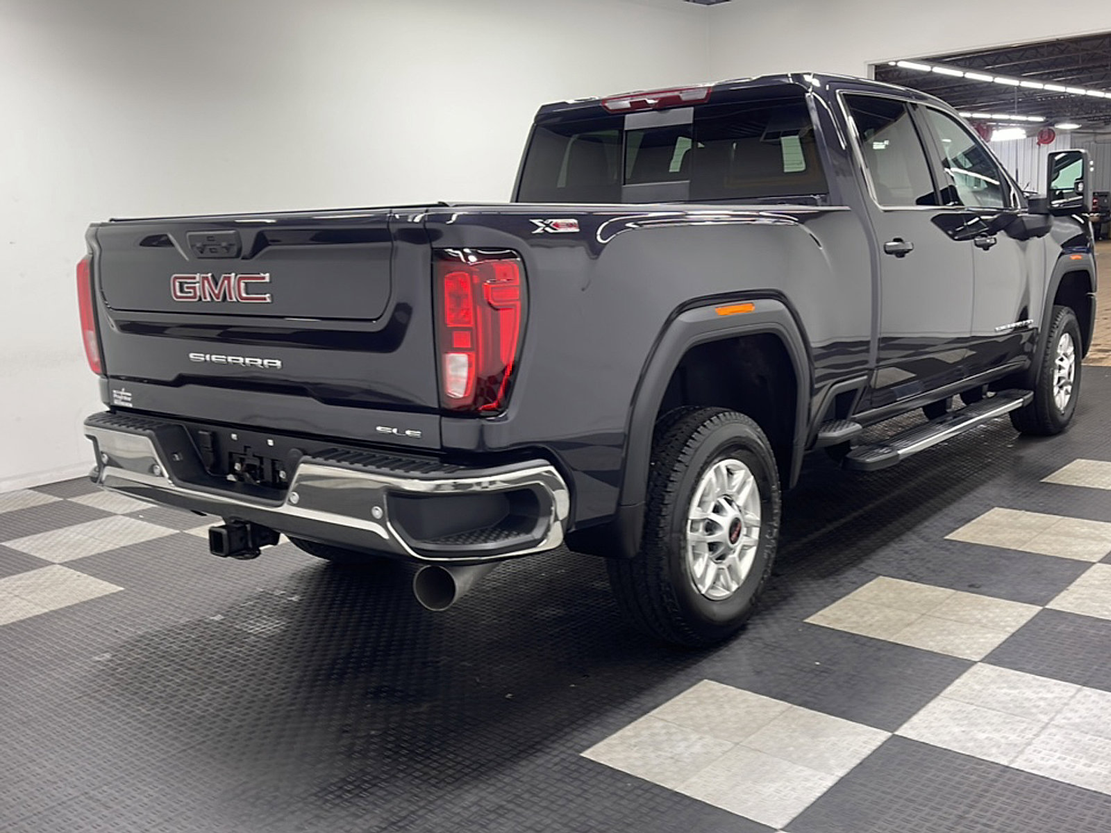New 2026 GMC Sierra 2500 SLE w/ SLE Value Package; AWD/4WD image 4