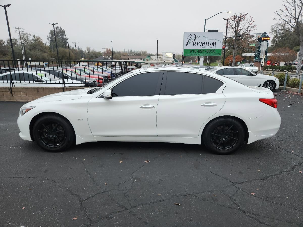 Used 2017 INFINITI Q50 Premium w/ 2.0T Premium Plus Package RWD image 2