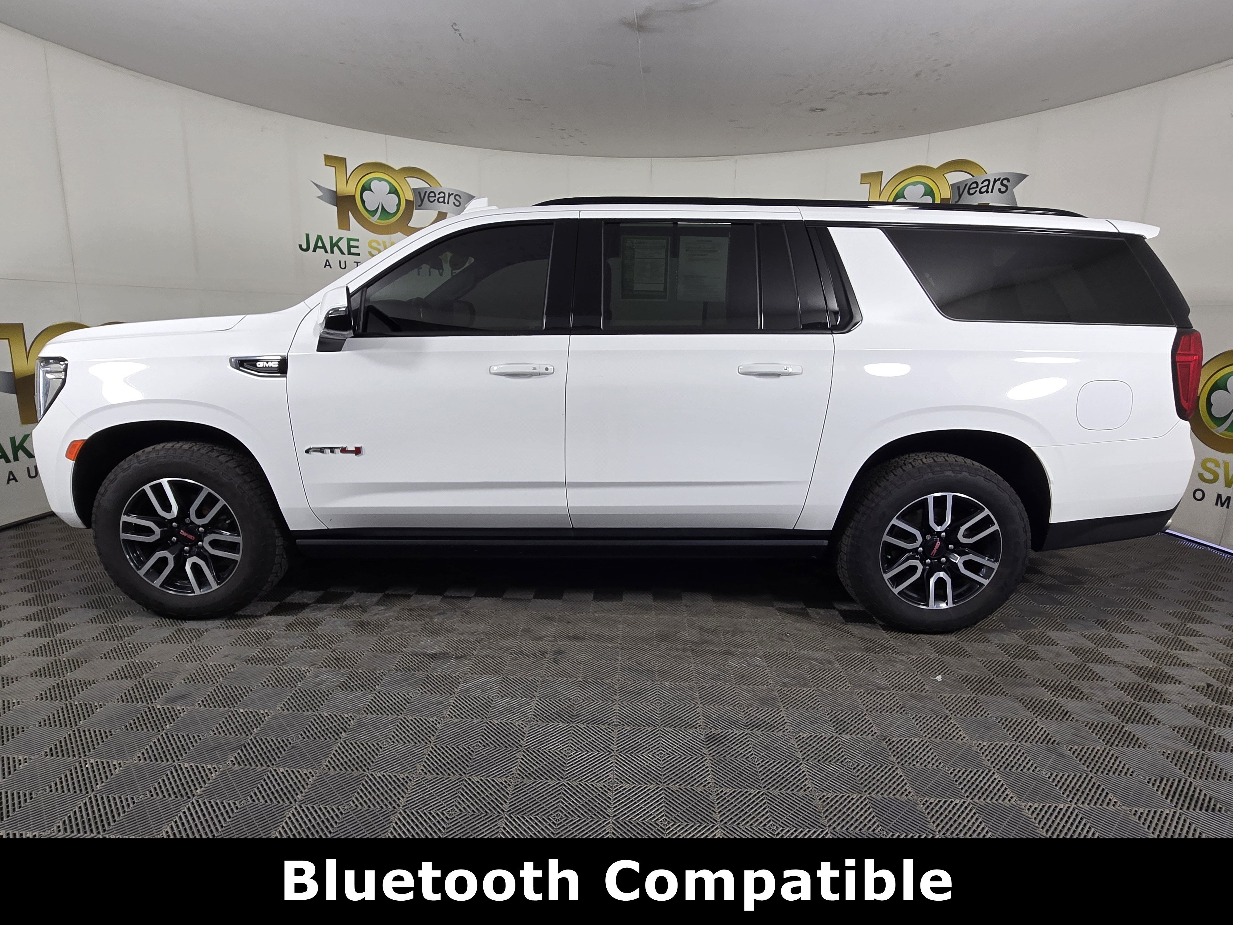 Used 2022 GMC Yukon XL AT4 AWD/4WD image 4