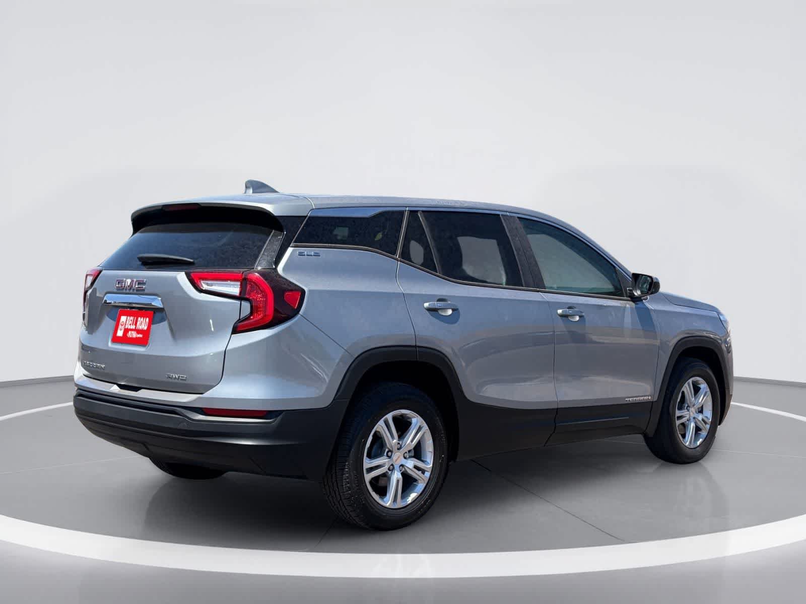 Used 2024 GMC Terrain SLE AWD/4WD image 6