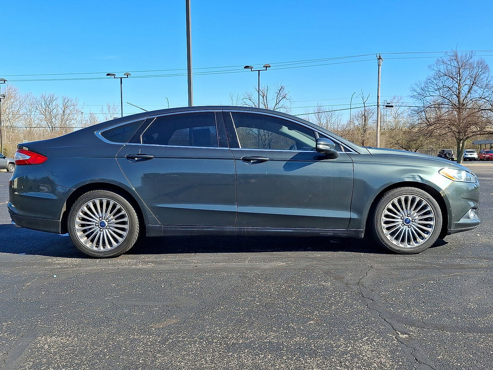 Used 2016 Ford Fusion SE w/ Equipment Group 202A FWD image 26
