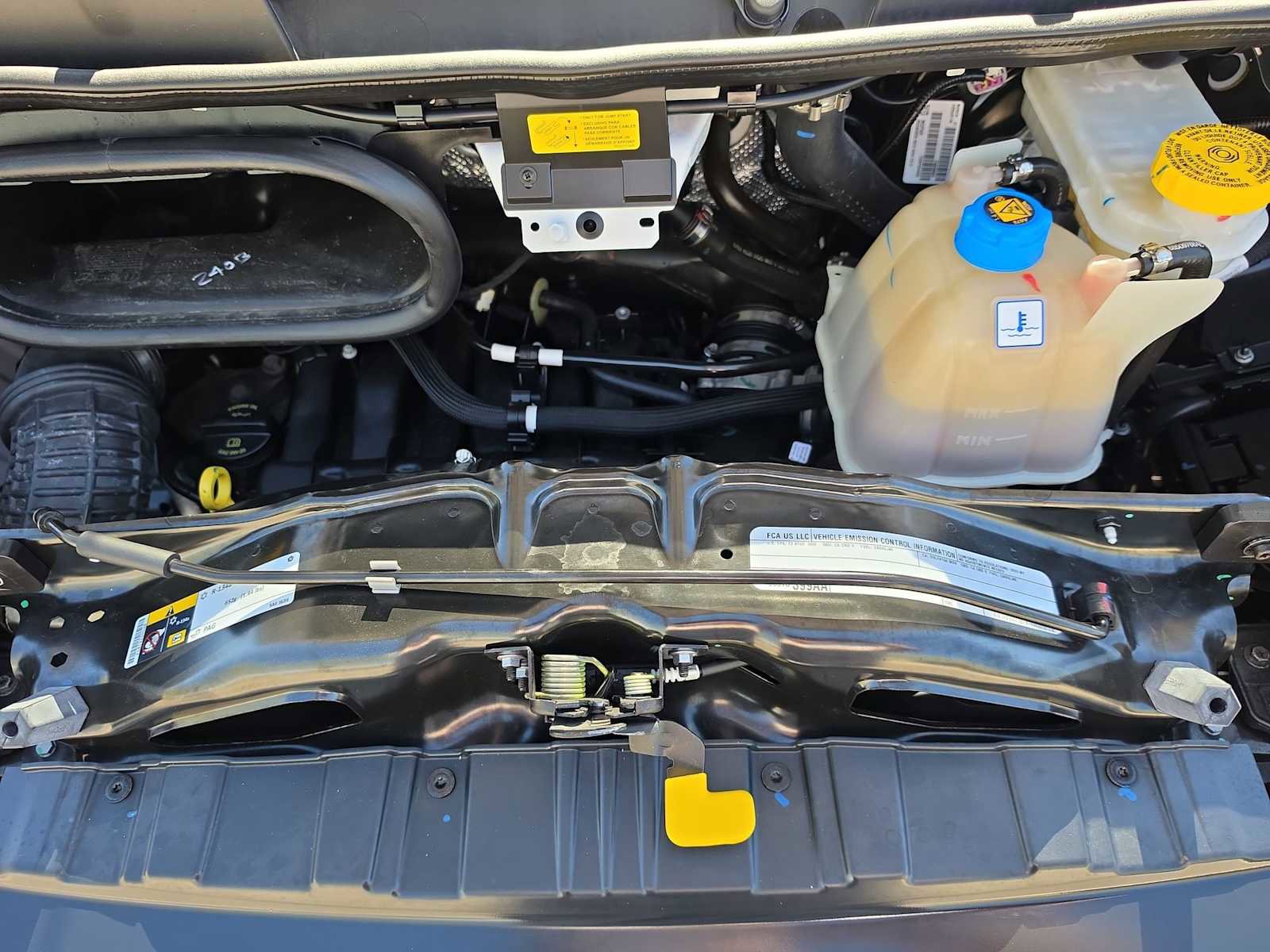 Used 2025 RAM ProMaster 2500 w/ Convenience Group image 13