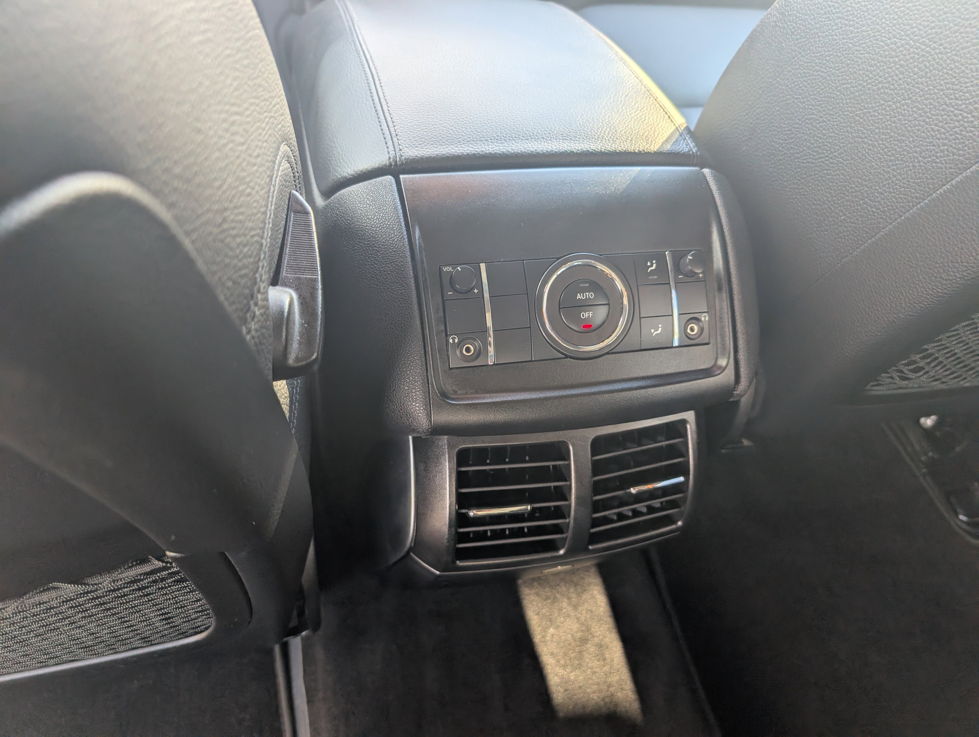 Used 2008 Mercedes-Benz R 350 4MATIC image 28
