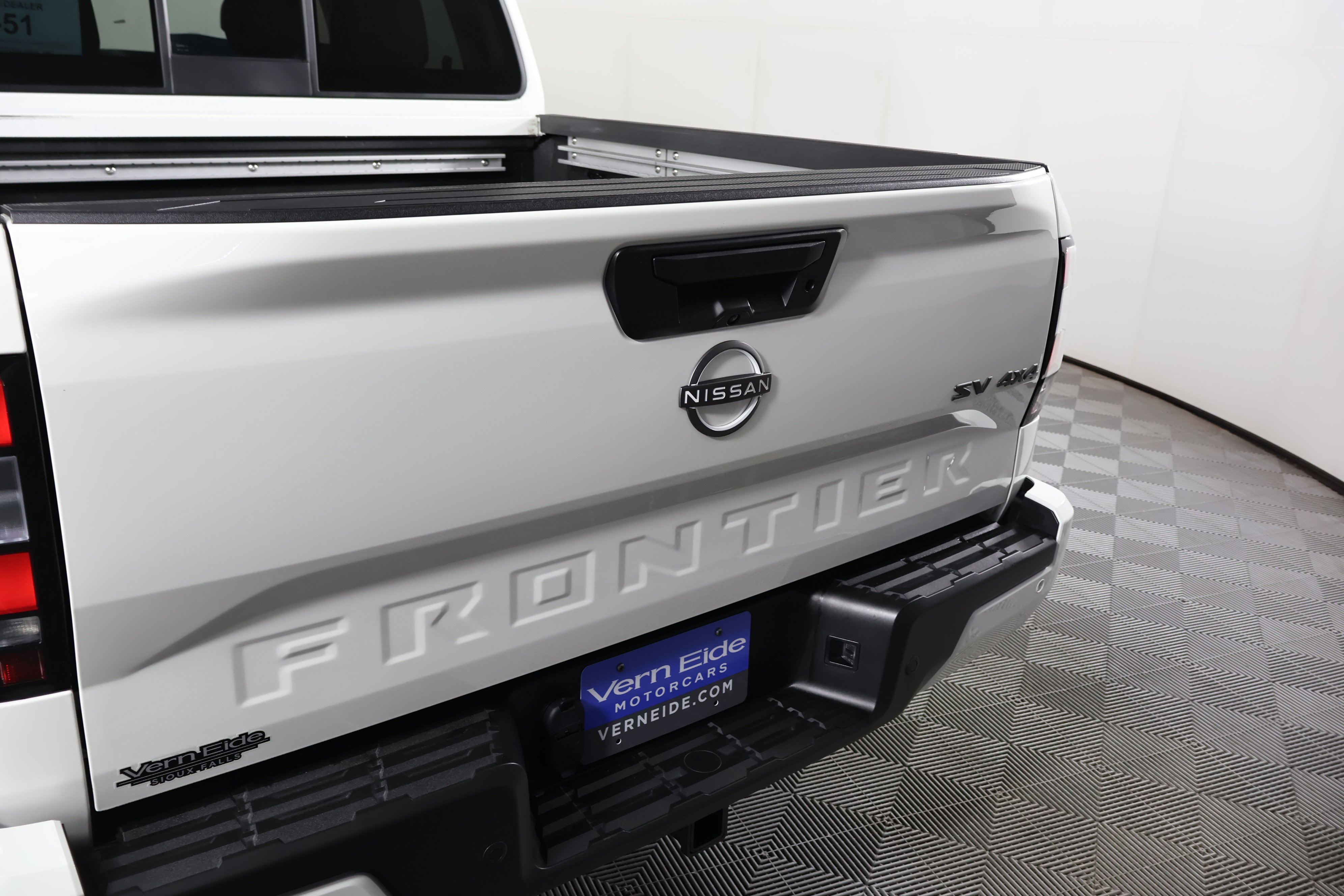 Used 2022 Nissan Frontier SV image 15