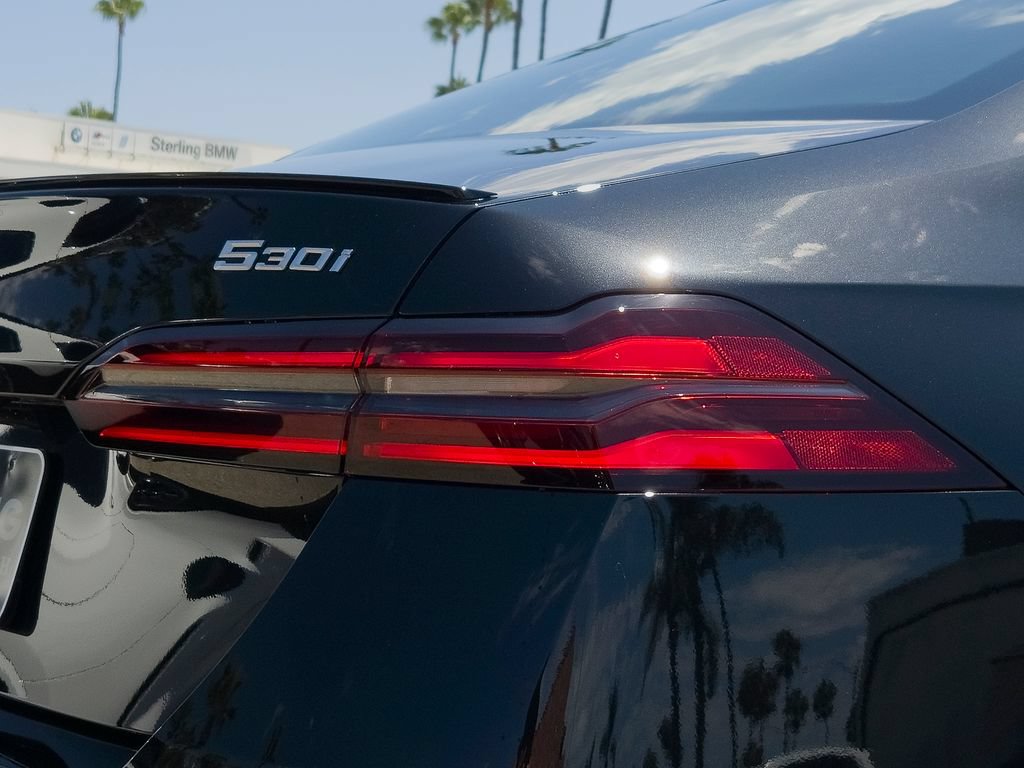 New 2027 BMW 530i w/ M Sport Package RWD image 4