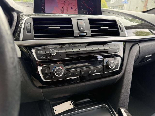 Used 2018 BMW 330i xDrive Sedan AWD/4WD image 25
