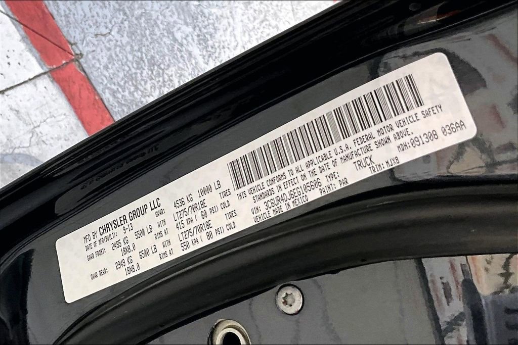 Used 2014 RAM 2500 SLT w/ Luxury Group image 18