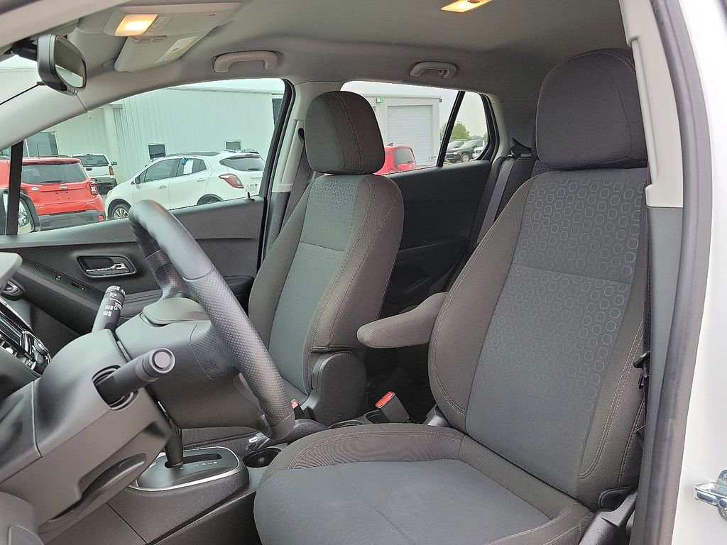 Used 2020 Chevrolet Trax LS w/ Tint and Cruise Package image 11