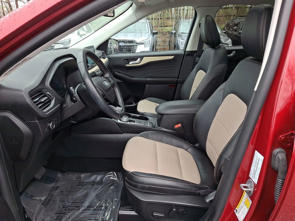 Used 2022 Ford Escape Titanium w/ Titanium Elite Package image 14