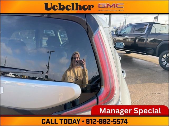 Used 2024 Kia Soul LX w/ Option Group 015 image 8