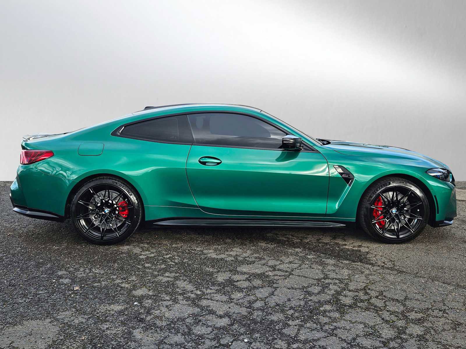 Used 2026 BMW M4 xDrive Competition w/ M Carbon Exterior Package image 2