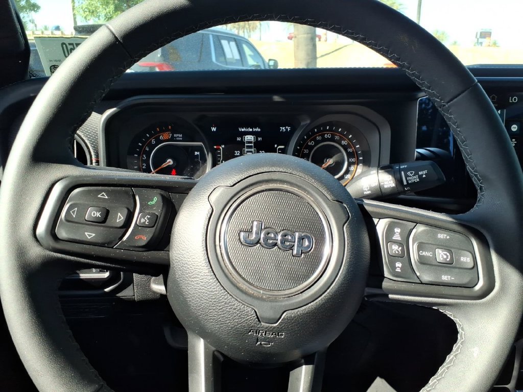 Used 2026 Jeep Wrangler Unlimited Rubicon AWD/4WD image 20