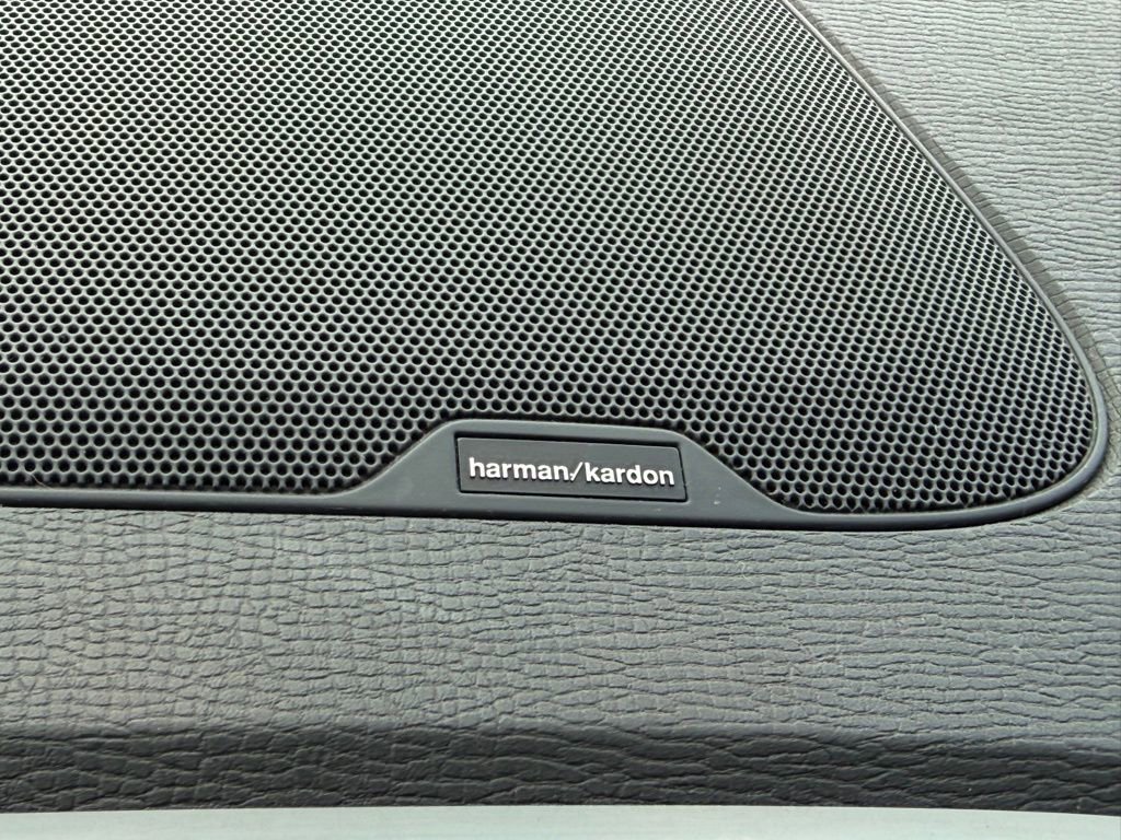 Used 2015 Volvo XC60 T5 Platinum image 12