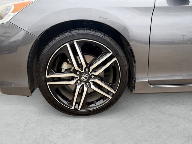 Used 2017 Honda Accord Sport image 23