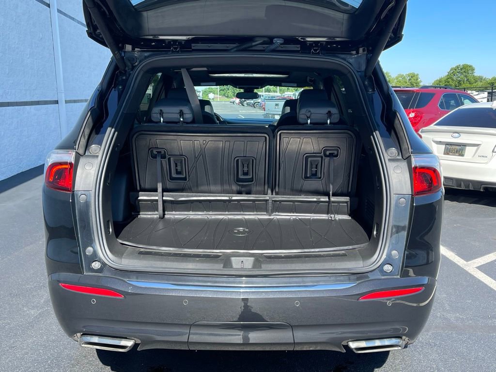 Used 2023 Buick Enclave Essence w/ Experience Buick Package FWD image 11
