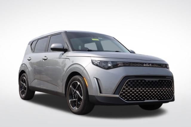 Certified 2023 Kia Soul EX FWD image 1