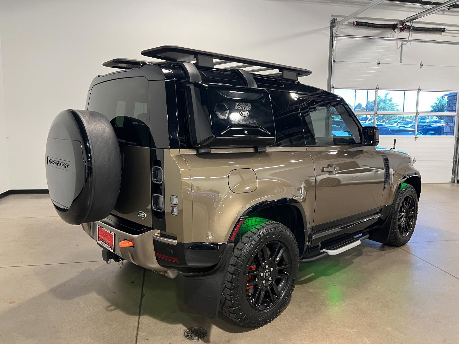 Used 2023 Land Rover Defender 90 X image 3