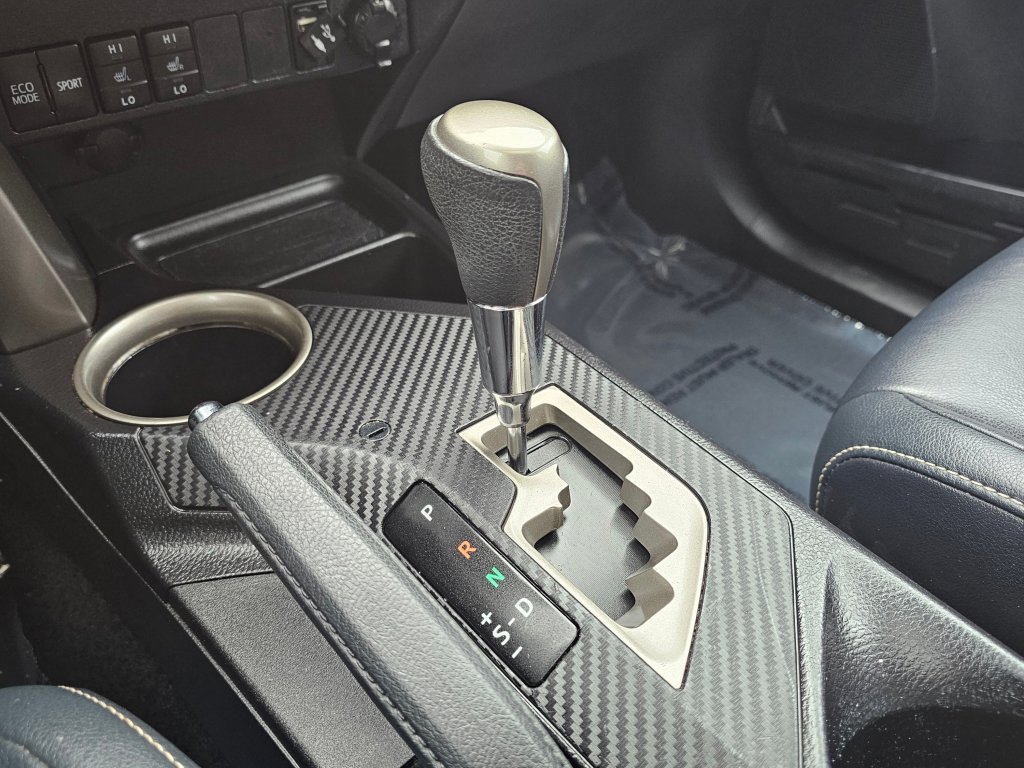 Used 2013 Toyota RAV4 Limited image 11