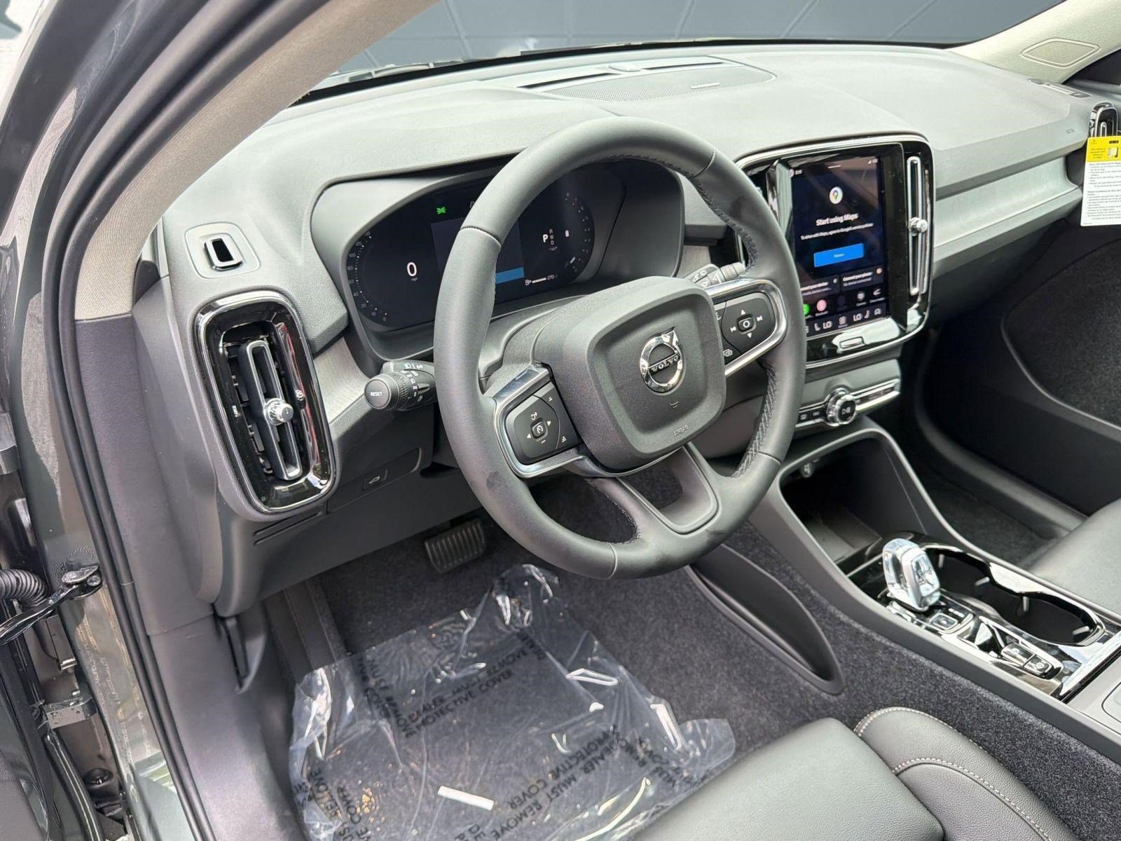 New 2026 Volvo XC40 B5 Ultra AWD/4WD image 4