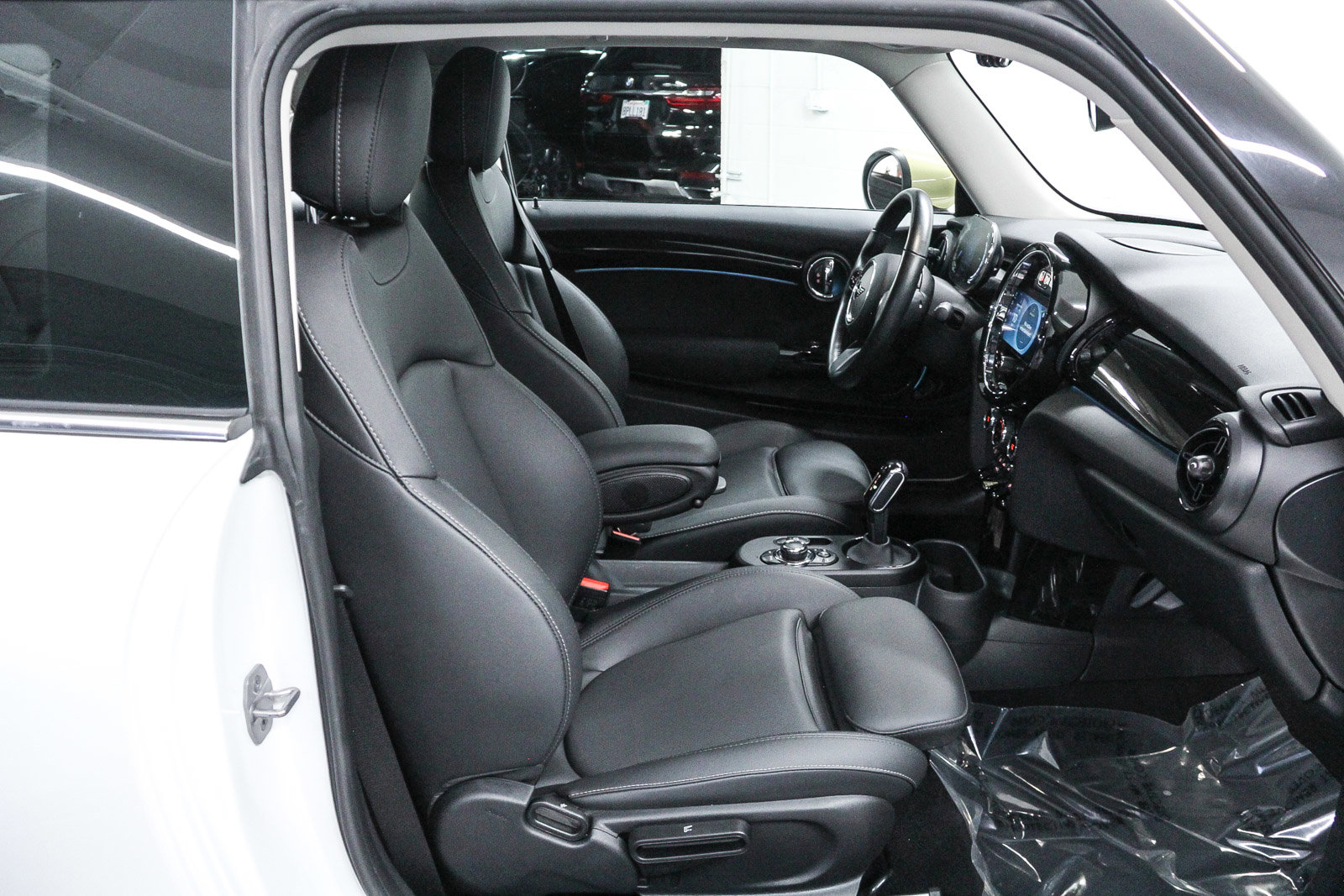 Used 2024 MINI Cooper SE image 17