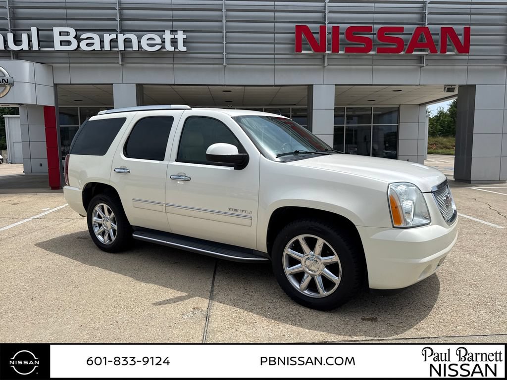 Used 2014 GMC Yukon Denali RWD image 3