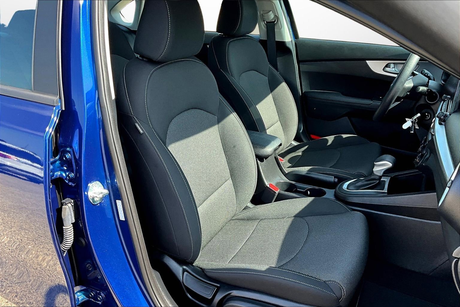 Used 2023 Kia Forte LXS image 7