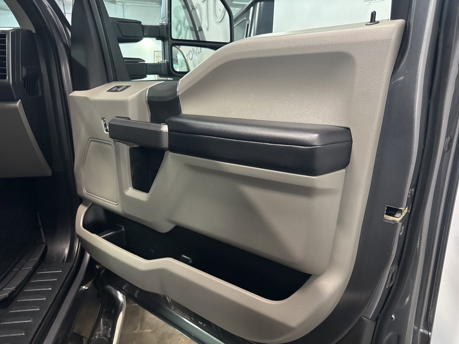 Used 2021 Ford F250 XLT image 23