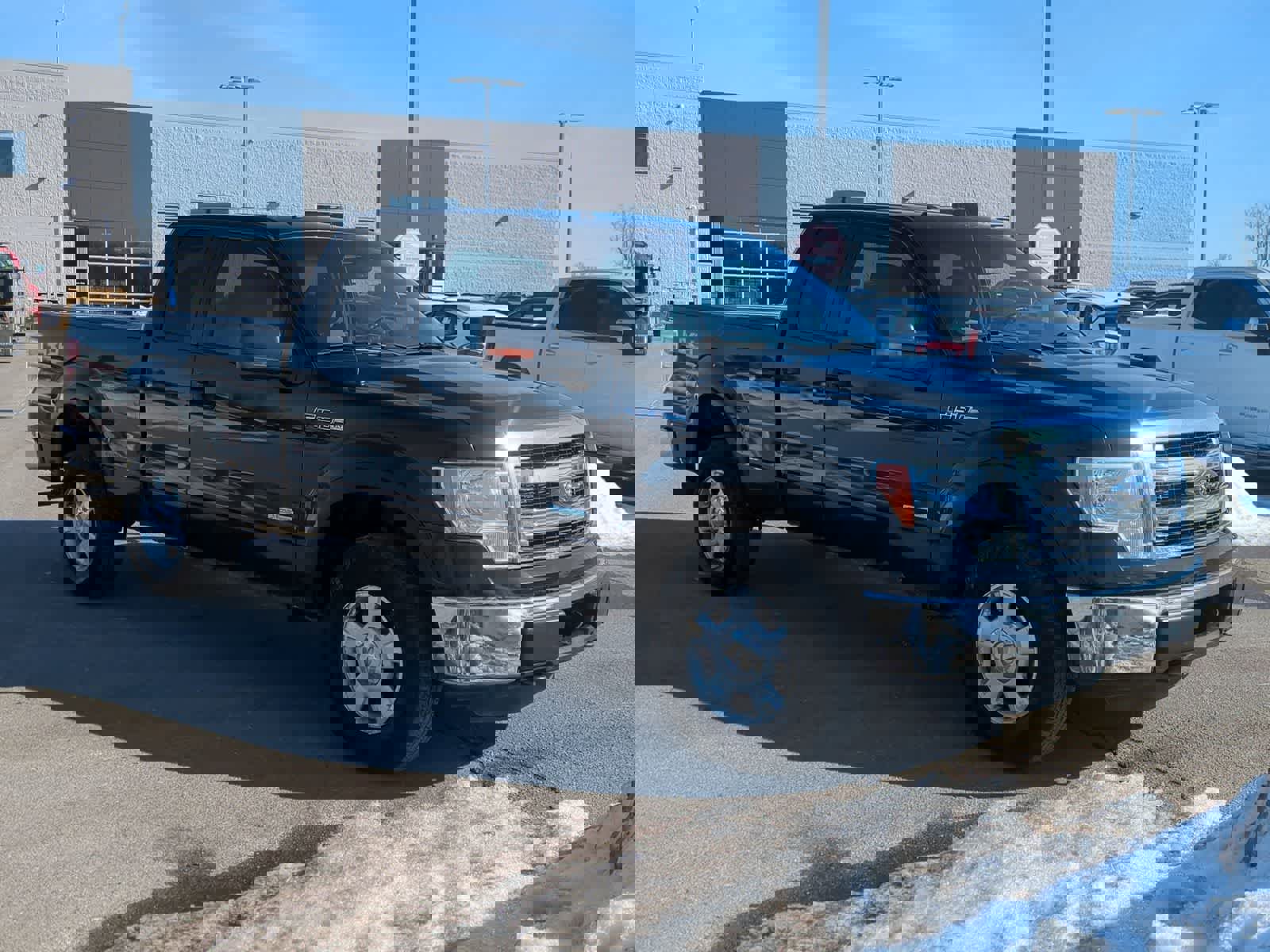 Used 2013 Ford F150 XLT w/ Mid Equipment Group image 2