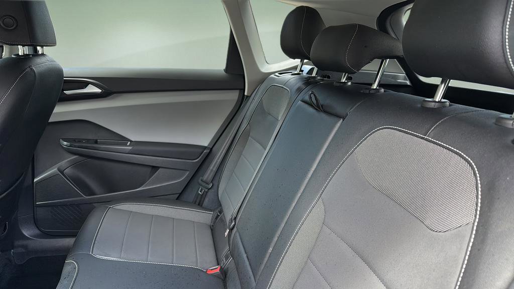 Used 2022 Volkswagen Taos SE image 21